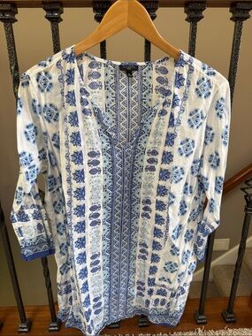 Talbots White and Blue Printed Top